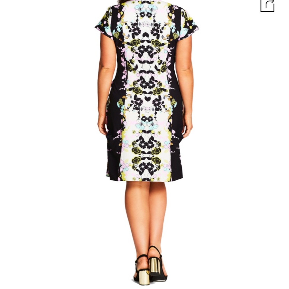City Chic Floral Dress - Picture 2 of 9